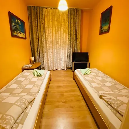 Dw Chalubinski 1 住宿加早餐酒店